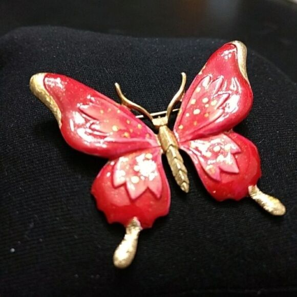 *Sale* Trifari gold tone red and pink butterfly pin - Picture 1 of 8